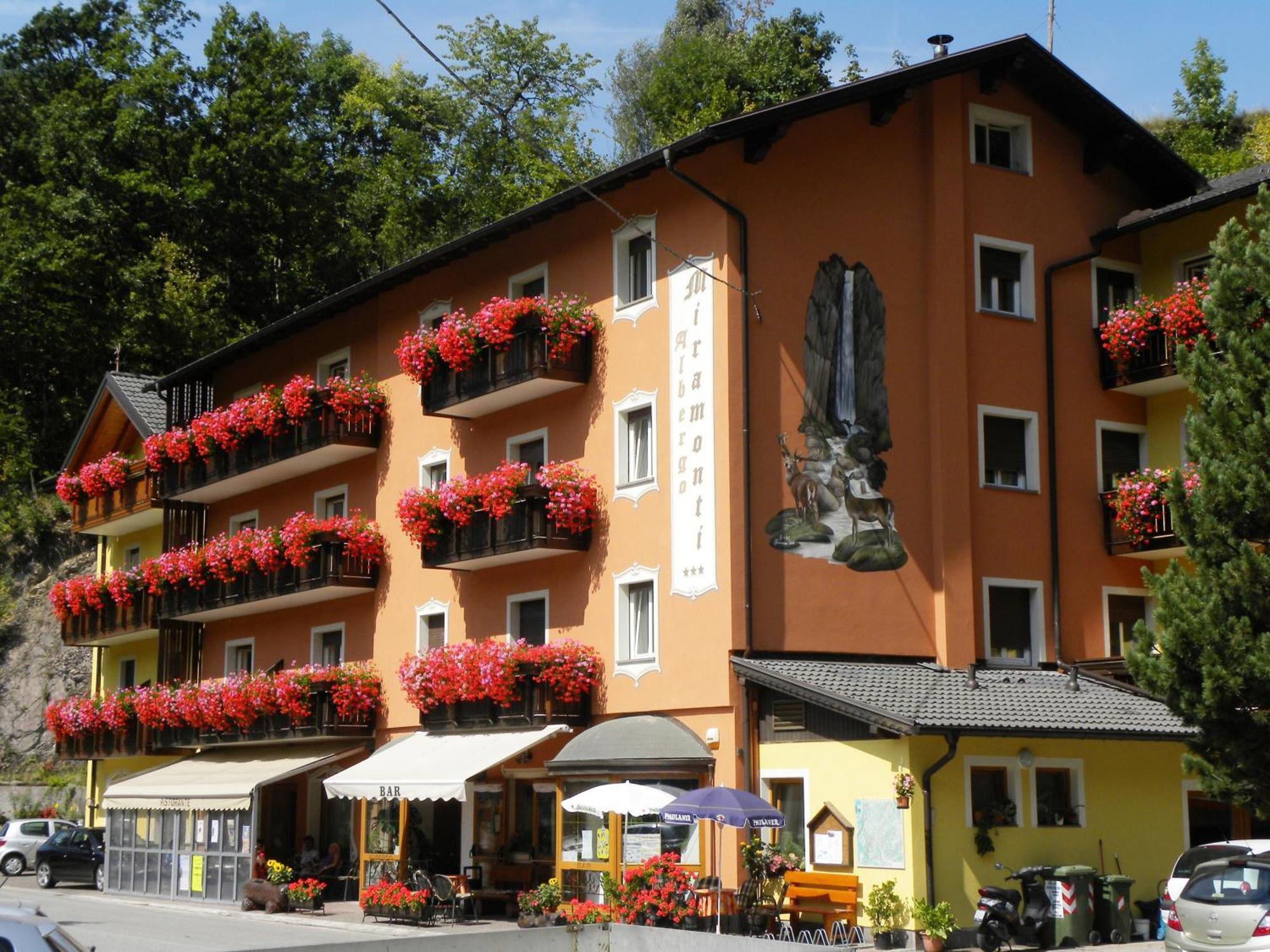 Hotel Miramonti Bedollo Exteriör bild